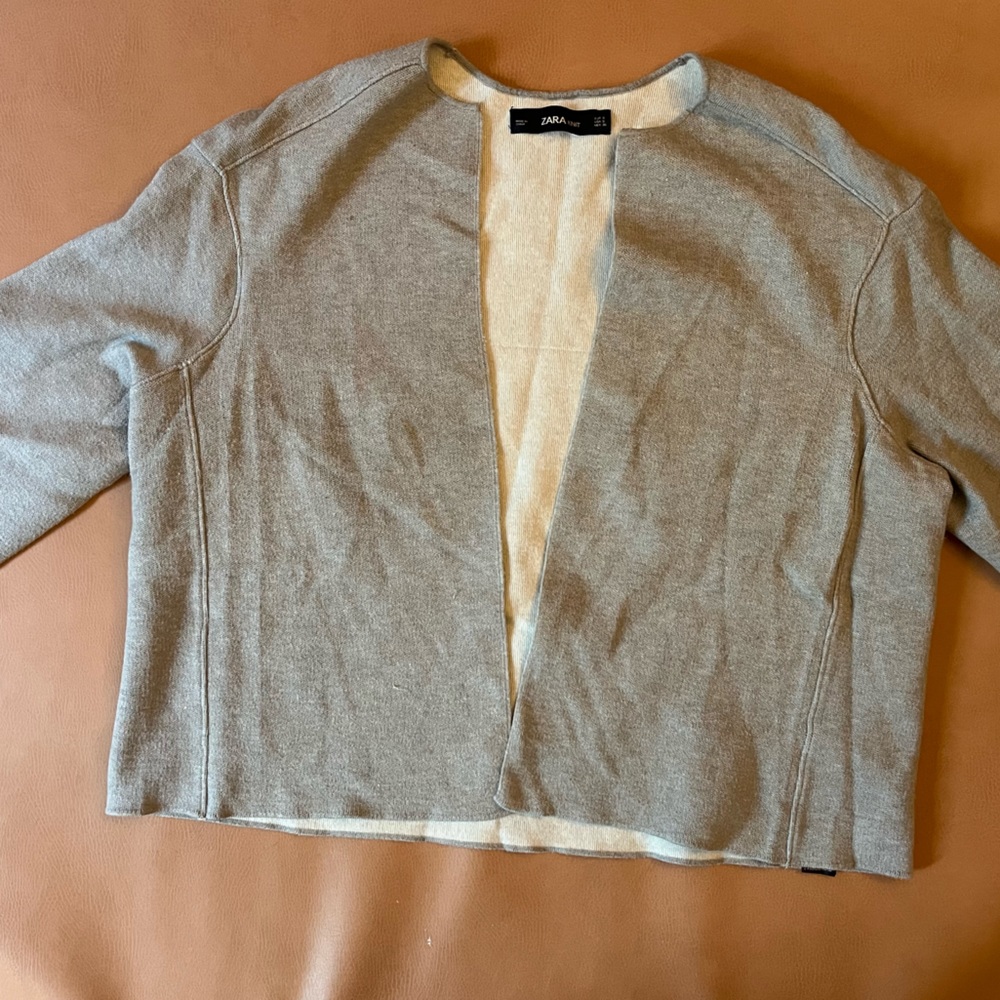 Zara knit cardigan size small